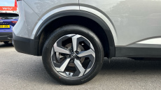 Nissan Qashqai 1.3 DiG-T MH N-Connecta 5dr Petrol Hatchback